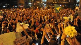 Des manifestants brésilens à Rio de Janeiro le 17 juin