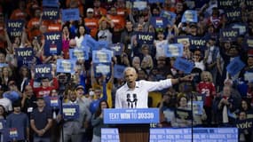 Barack Obama lors d'un meeting à Détroit, dans le Michigan, le 22 octobre 2024