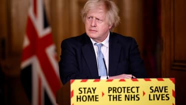 Le Premier ministre britannique Boris Johnson s'est voulu rassurant sur les capacités de son gouvernement de poursuivre le rythme de la campagne de vaccination, lors d'une conférence de presse, le 18 mars 2021, à Londres
