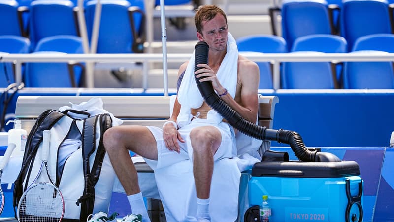 J0 2021 (tennis): Badosa évacuée en fauteuil roulant, la colère de Medvedev… la chaleur fait des ravages à Tokyo