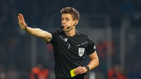 L'arbitre Daniel Siebert lors du match Grèce-France (2-2, qualifs Euro 2024), le 21 novembre 2021