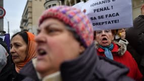 Des Roumains ont manifesté en masse contre un décret assouplissant la législation sur la corruption, finalement retiré. - Daniel Mihailescu - AFP