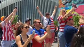 La joie des supporters américains à New York après la victoire des États-Unis au Mondial féminin