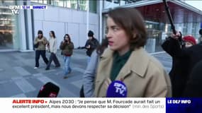 Adèle Haenel arrive au tribunal judiciaire de Paris, où sera rendu ce lundi le jugement de réalisateur Christophe Ruggia, qu'elle accuse d'agression sexuelle