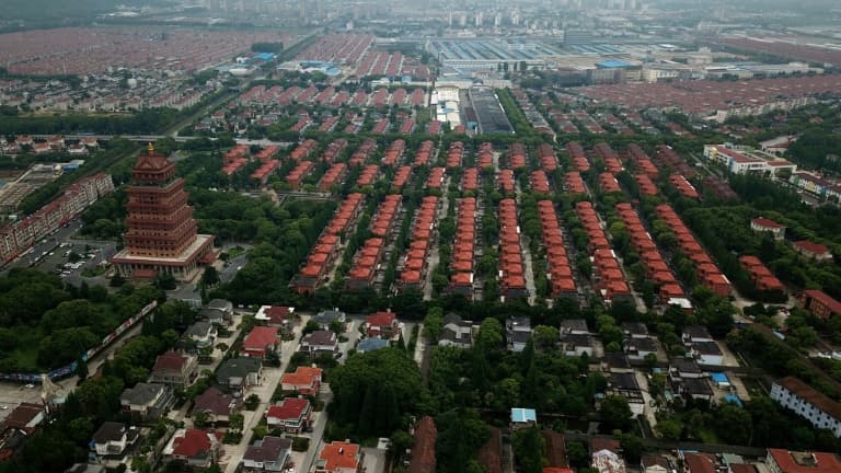 Vue du village de Huaxi, le 20 mai 2021 dans l'est de la Chine
