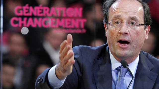 Le Parti socialiste tente jeudi de tourner la page d'un incident avec son allié écologiste qui a grippé la campagne de son candidat François Hollande, toujours favori face à Nicolas Sarkozy mais en chute dans les sondages. /Photo prise le 19 novembre 2011