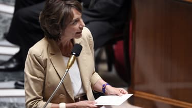 Marisol Touraine se félicite de la baisse du déficit.