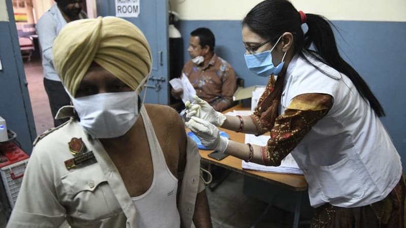 Covid-19: avec près de 315.000 nouveaux cas en 24 heures, l'Inde détient un record mondial