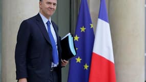 Le ministre de l'Economie et des Finances Pierre Moscovici a annoncé mercredi que le gouvernement avait décidé d'accélérer la montée en charge du crédit impôt pour la compétitivité et l'emploi (CICE) face à la montée du chômage. /Photo prise le 28 novembr