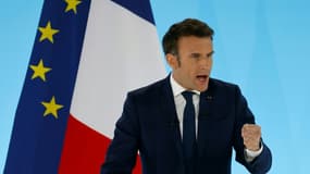Le président Emmanuel Macron, le 10 avril 2022 à Paris 