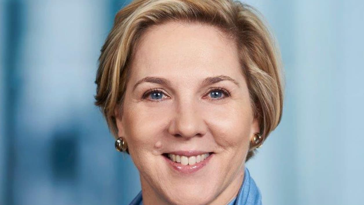 Robyn Denholm fait partie du conseil d’administration de Tesla depuis 2014. Robyn Denholm fait partie du conseil d’administration de Tesla depuis 2014.