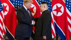 Le président américain Donald Trump, à gauche, et le dirigeant nord-coréen Kim Jong Un le 27 février 2019 avant une réunion au sommet à l'hôtel Sofitel de Hanoï