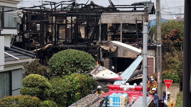 Un avion s'est écrasé sur une zone résidentielle de Tokyo, au Japon.