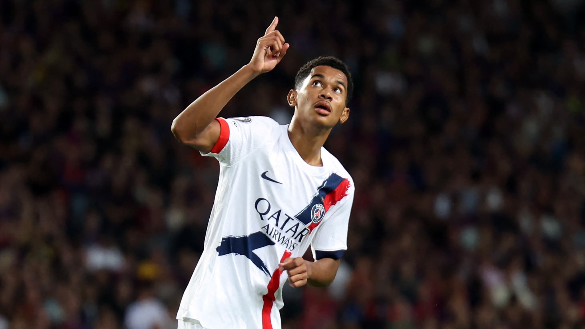PSG: "ON N’A PAS LÂCHÉ L’AFFAIRE", MAYULU RACONTE SON BUT FACE AU BARÇA