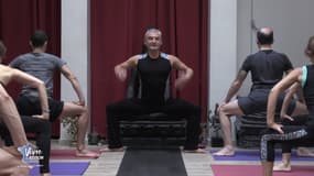 Osmose Yoga enseigne l’alignement dans les postures et la respiration à travers le yoga 