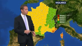 Quatre départements sont encore en vigilance orange jeudi matin.