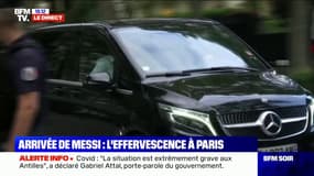 Lionel Messi acclamé par les supporters parisiens à la sortie de sa visite médicale