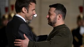 Volodymyr Zelensky et Emmanuel Macron à Paris le 8 février 2022
