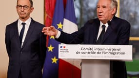 Bruno Retailleau et François Bayrou à Matignon le 26 février 2025 à l'issue du Comité interministériel de contrôle de l'immigration