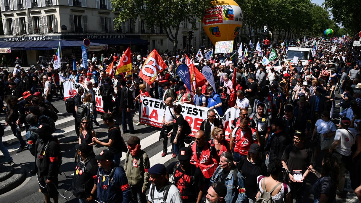 Retraites: "plus de 900.000" manifestants en France selon la CGT, 281.000 selon la police