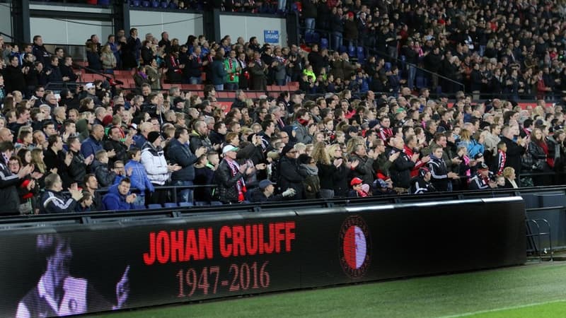 Pays-Bas : le stade de Feyenoord applaudit Cruyff