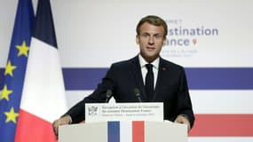 Le président Emmanuel Macron à l'ouverture du sommet "Destination France", le 4 novembre 2021 à Paris