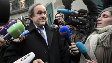 Michel Platini est la personnalité "business" française la plus citée par la presse en 2016. L'ancienne star du ballon rond se serait volontiers passé de ce trophée.
