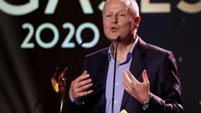 Le PDG d'Ubisoft Yves Guillemot s'exprime après avoir reçu un prix à la première cérémonie Pégase, le 9 mars 2020 au théâtre de la Madeleine à Paris 