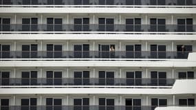 Un passager partant pour une croisière à bord du MSC Virtuosa, à Southampton, en Angleterre, le 20 mai 2021.
