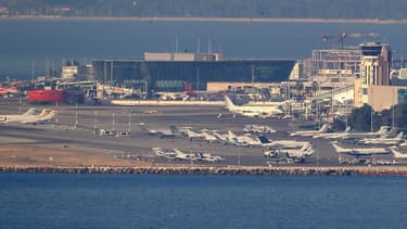 L'Autorité de régulation des transports a refusé d'homologuer les tarifs des redevances aéroportuaires applicables aux aérodromes de Nice-Côte d'Azur et de Cannes-Mandelieu à compter du 1er février 2020, demandés par l'aéroport.