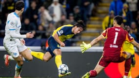 Kevin Mac Allister pense marquer le 3e but de l'Union Saint-Gilloise face à l'OM, le 9 décembre 2025.