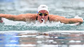 Lara Grangeon lors des championnats de France de natation à Chartres, juin 2024