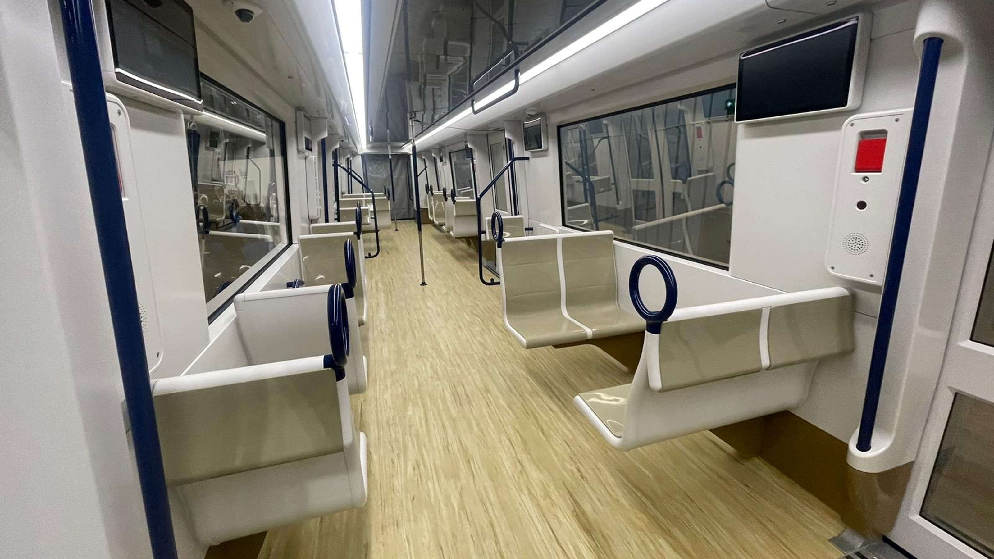 Marseille: les images du futur métro en construction dans une usine du Nord