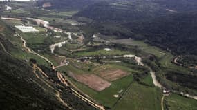 La vallée de Bisri où le controversé barrage est en cours de construction