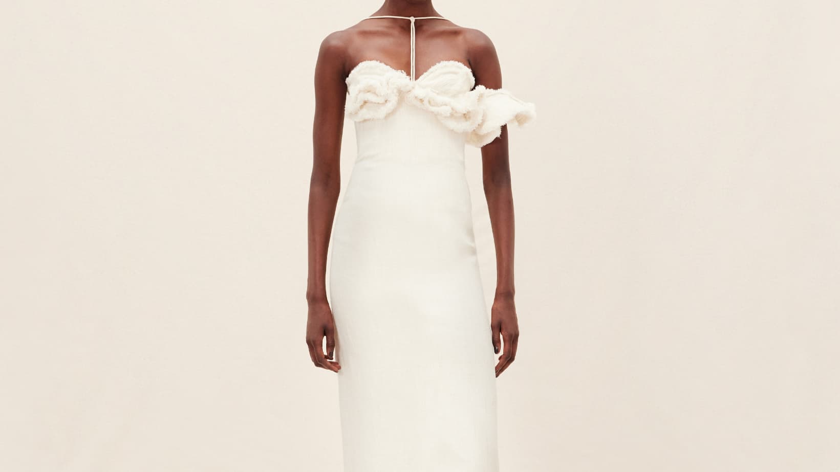 Robe Artichaut bustier, par Jacquemus. Robe Artichaut bustier, par Jacquemus.