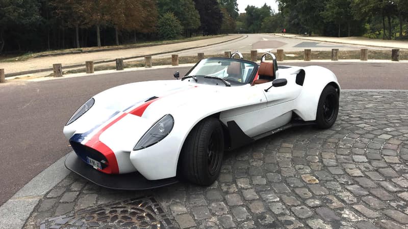 Voici la première voiture de Jannarelly, la Design One, une voiture de sports aux faux airs de sportive des années 60.