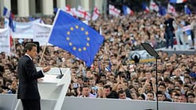 Nicolas Sarkozy à Tbilissi. Le président français a exhorté la Russie à respecter les accords de 2008 avec la Géorgie et a laissé entendre que cette ancienne république soviétique pourrait rejoindre un jour l'Union européenne. /Photo prise le 7 octobre 20