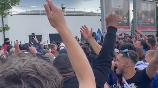L'ambiance des supporters parisiens avant PSG-Dortmund, le 7 mai 2024.