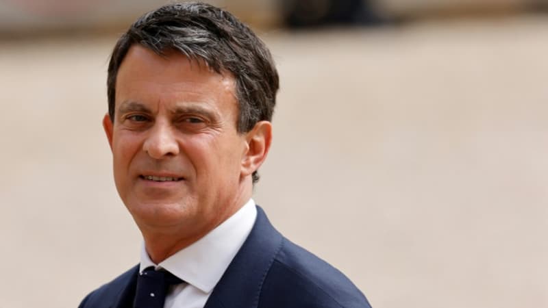 Remaniement: Manuel Valls regrette qu'Emmanuel Macron 