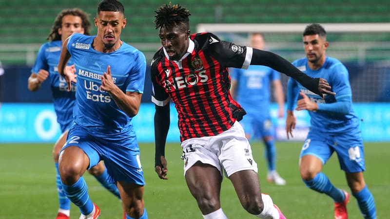 Evan Guessand avec l'OGC Nice.
