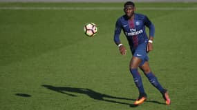 Dylan Batubinsika avec le PSG en CFA le 18 février 2017.