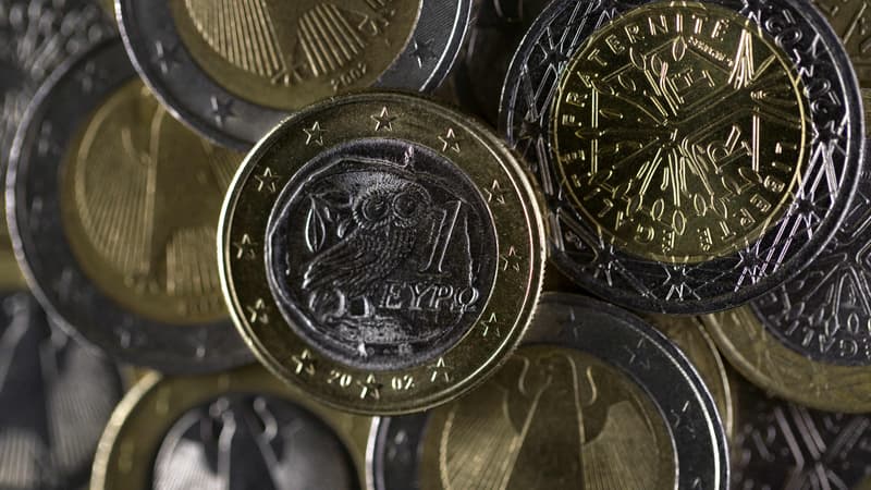 Des pièces allemandes, françaises et grecques.