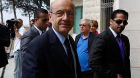 Alain Juppé en territoire palestinien, à Ramallah, en Cisjordanie. Le chef de la diplomatie française espère encore débloquer le dialogue entre Palestiniens et Israéliens pour éviter une confrontation en septembre autour de la reconnaissance d'un Etat pal