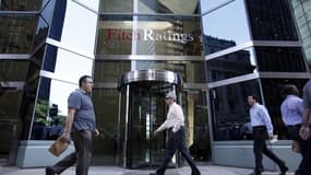 Fitch Ratings a abaissé vendredi la perspective sur la note de crédit "AAA" de la France à "négative", faisant part de ses inquiétudes concernant les conséquences potentielles de la crise de la dette sur les finances de l'Etat français. La note est toutef