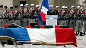 Jean-Yves Le Drian a rendu un hommage national au sergent Harold Vormezeeele, tué au combat au Mali.