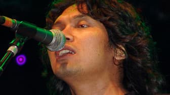 Le rockeur thaïlandais Sek Loso, en concert en 2005.