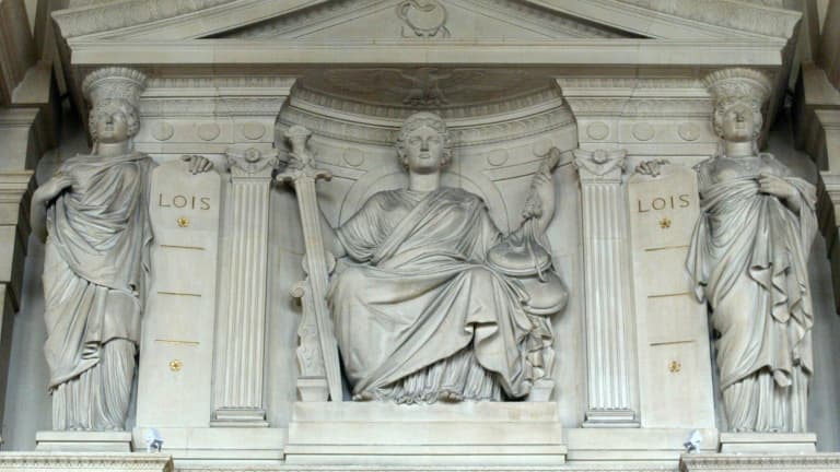 Le procès du conspirationniste Martial Lanoir, jugé pour le meurtre en 2022 d'un Français d'origine marocaine s'est ouvert devant la cour d'assises de Paris