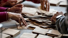 Tracts politiques disparus pour les régionales: La Poste reprend la distribution de 5 millions de plis