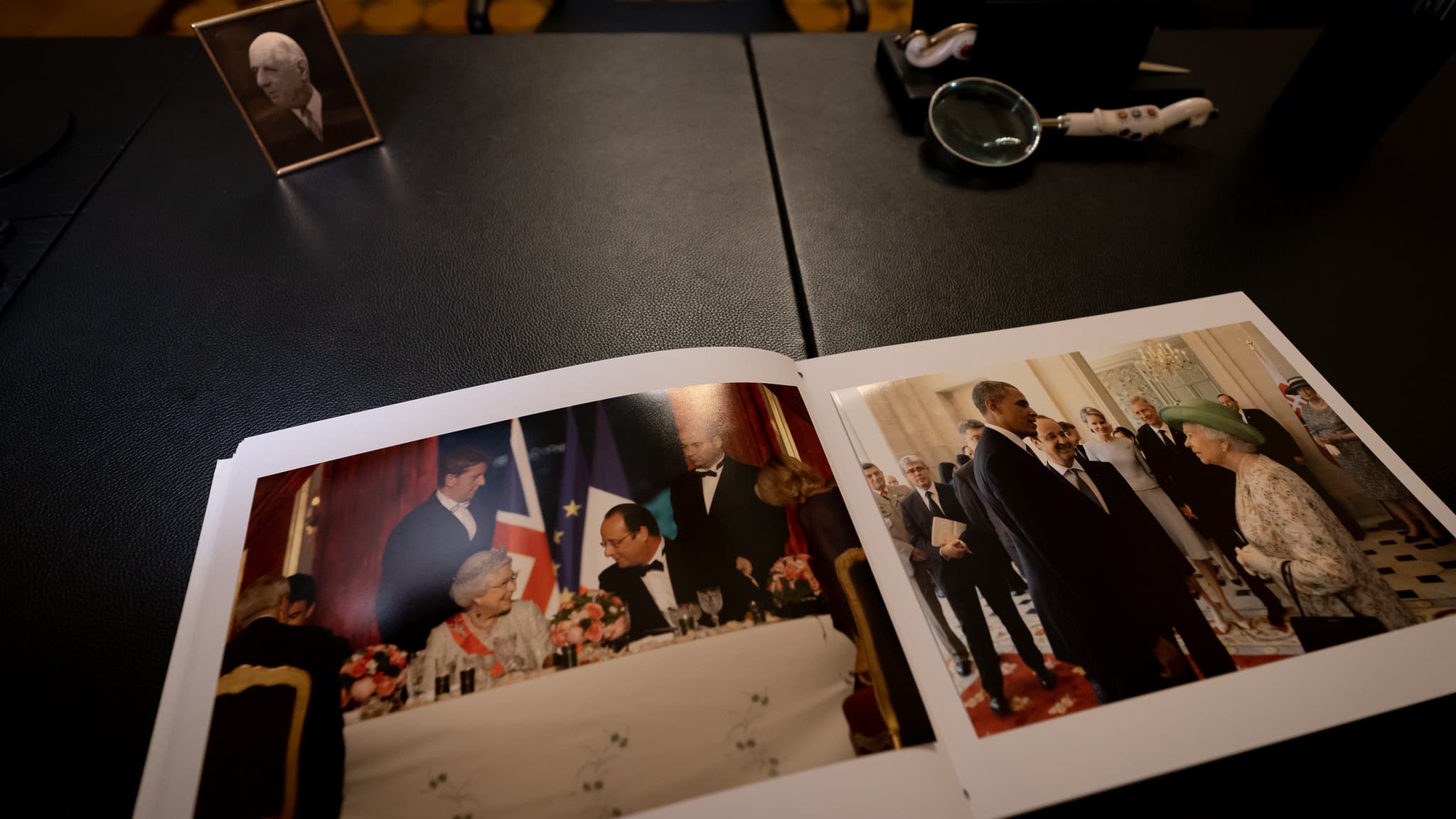 Elizabeth II en compagnie de François Hollande et de Barack Obama Elizabeth II en compagnie de François Hollande et de Barack Obama