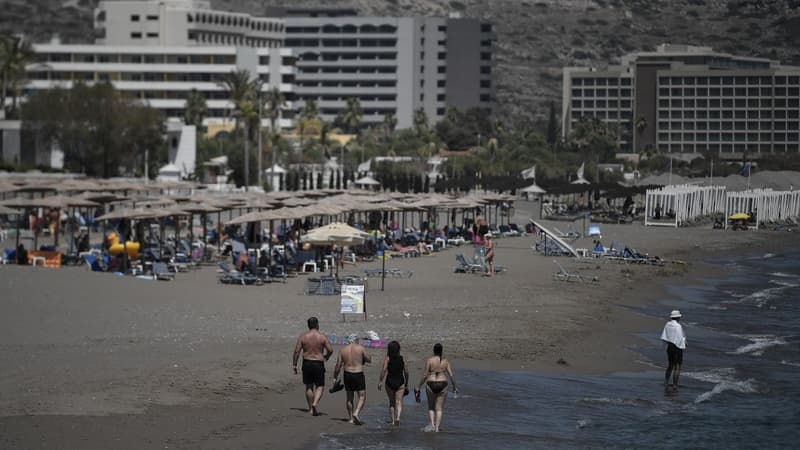 La Grèce offre une semaine d'hôtel aux touristes touchés par l'incendie à Rhodes en 2023